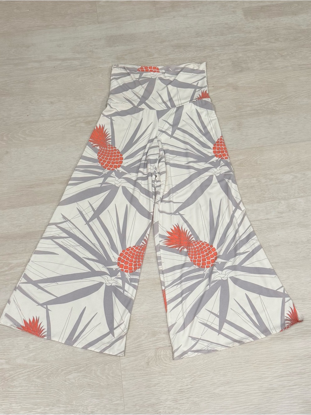 Wide-Leg Pineapple Print Palazzo Pants - White & Coral